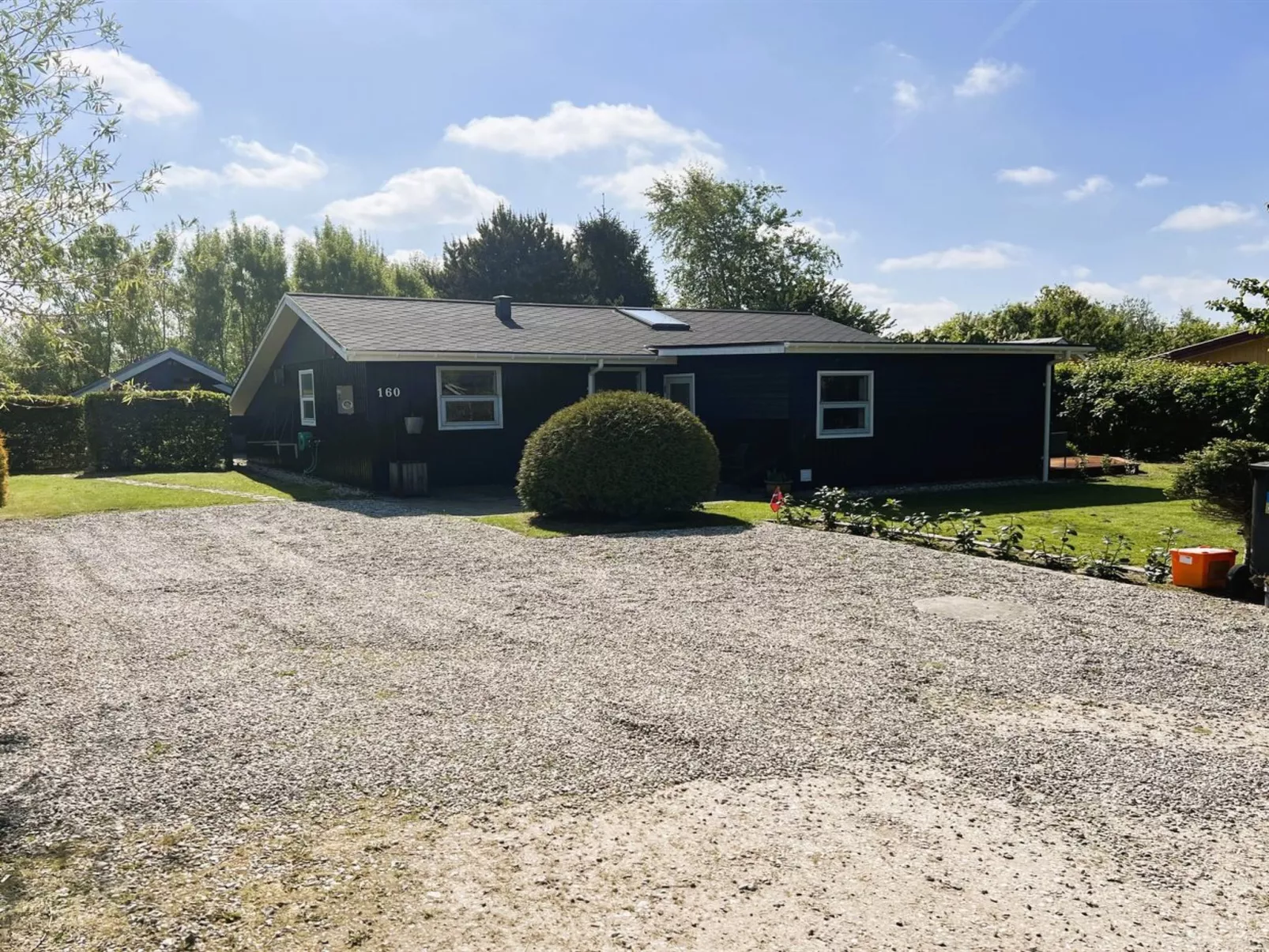 "Ronja" - 100m to the fjord-Buiten