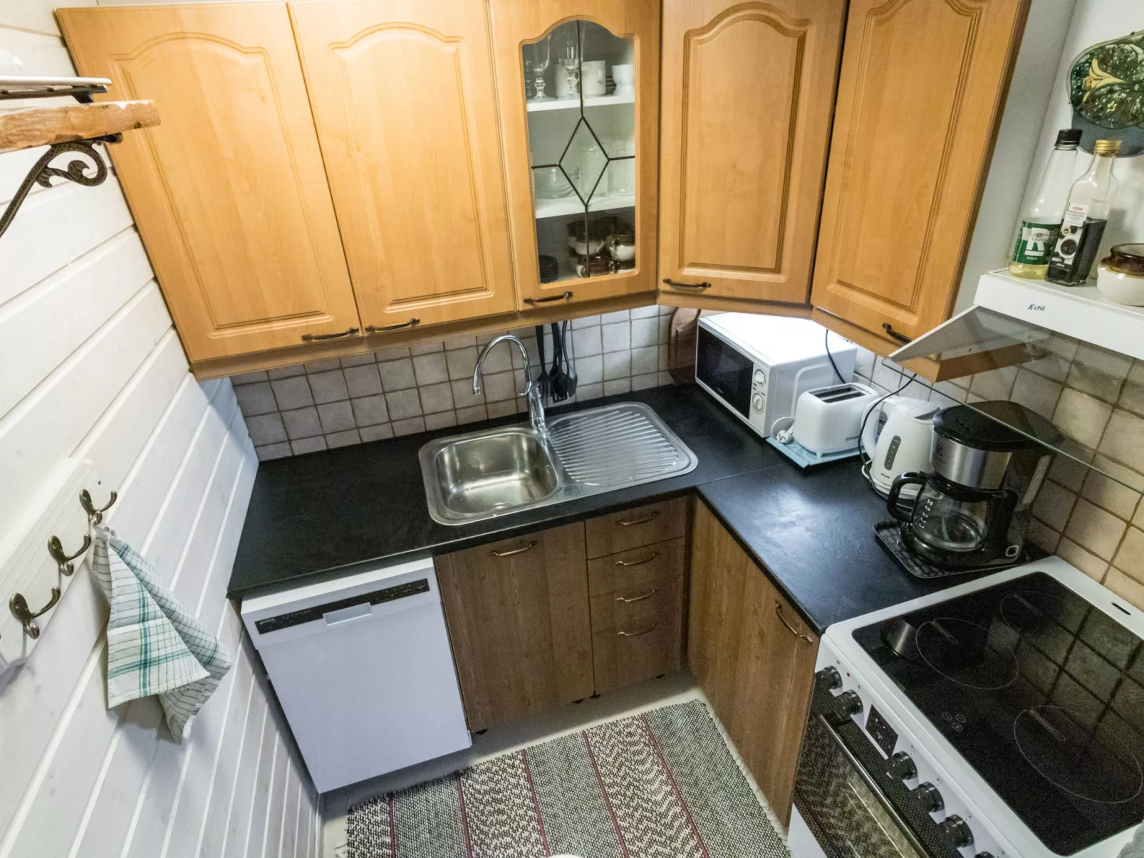 Lystikämän tupa-Binnen