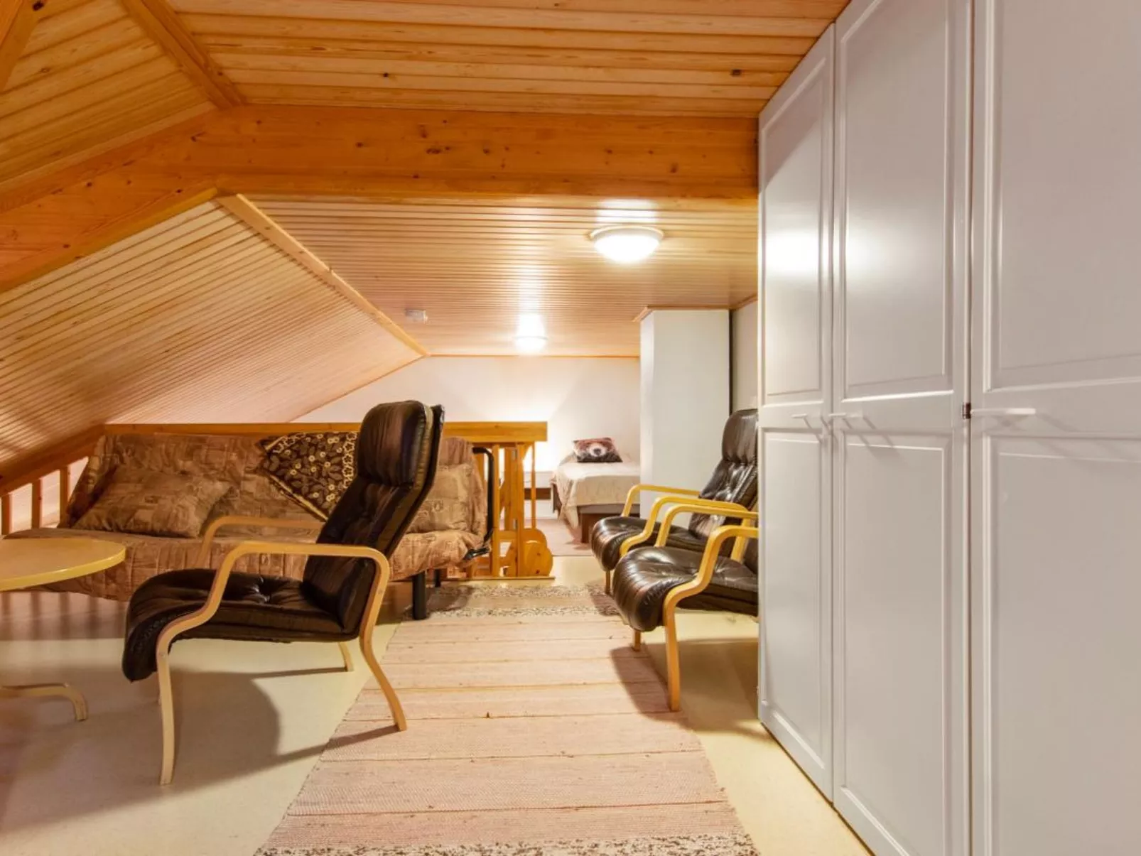 Korpipalo (ent. yllästunnelma 2 b 7)-Binnen