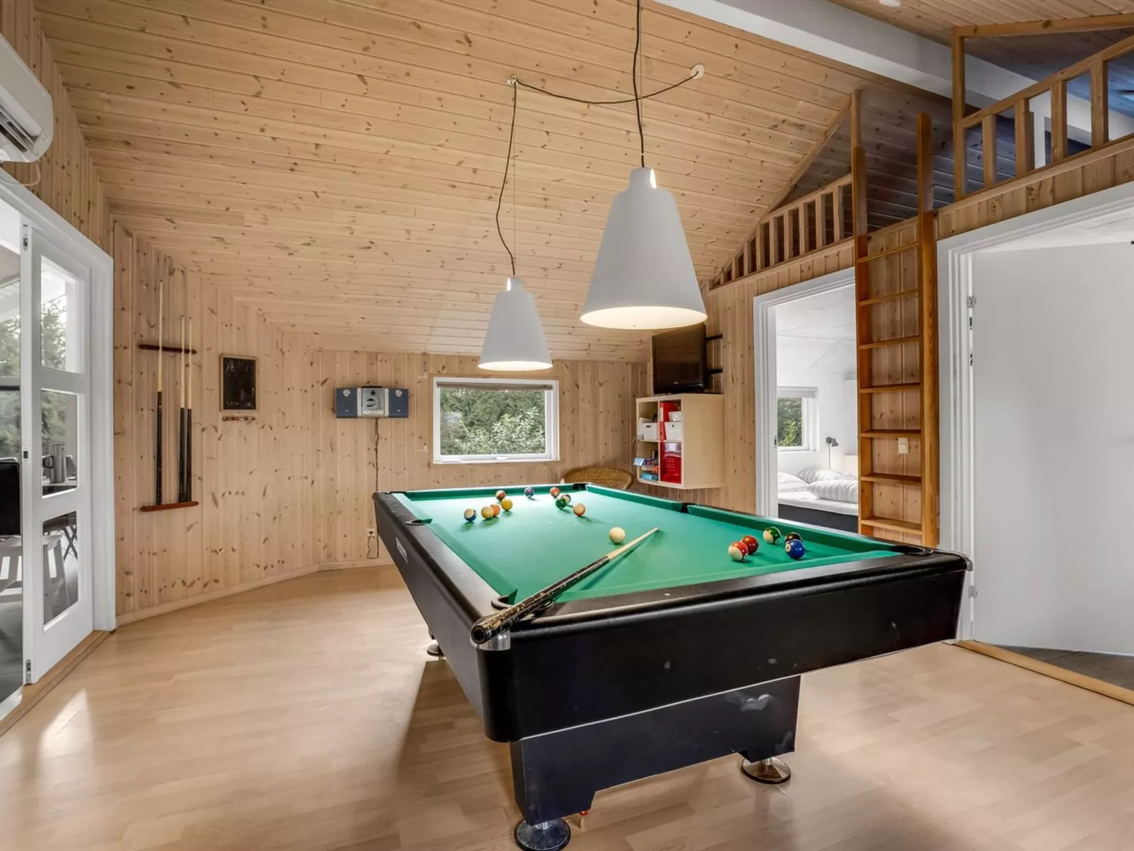 "Srebrenka" - 900m from the sea-Binnen