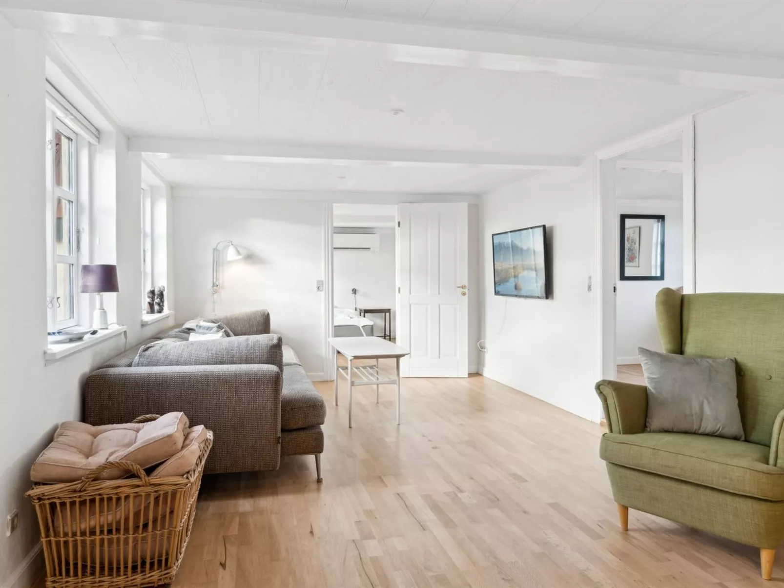 "Aulikki" - 2km from the sea-Binnen