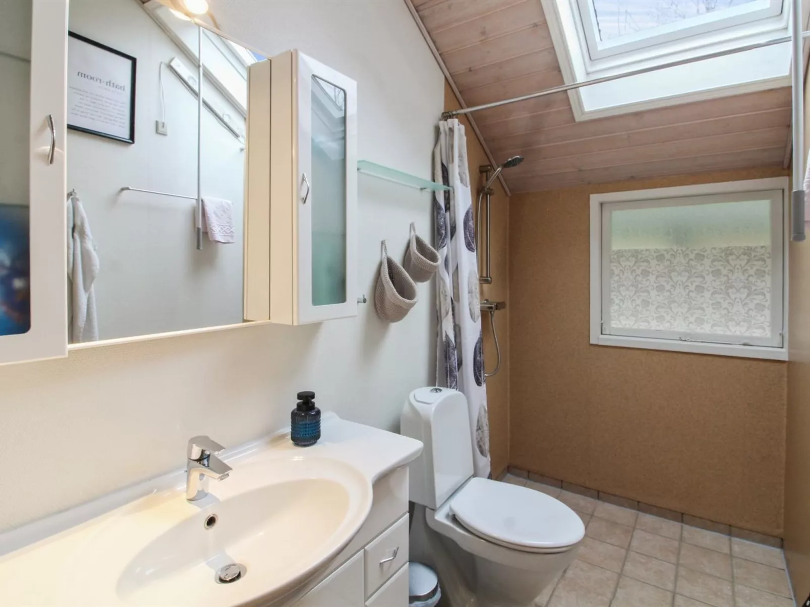 "Rosalie" - 29km from the sea-Binnen