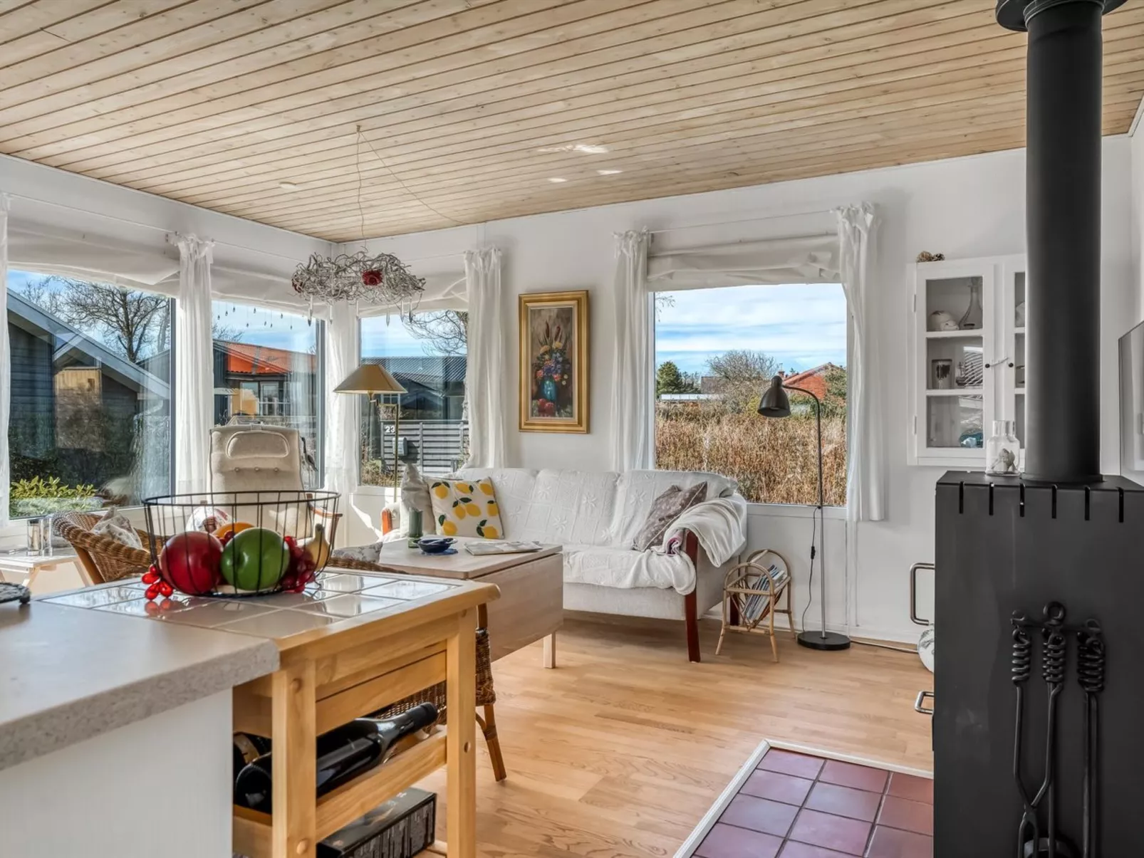 "Bara" -  from the sea-Binnen