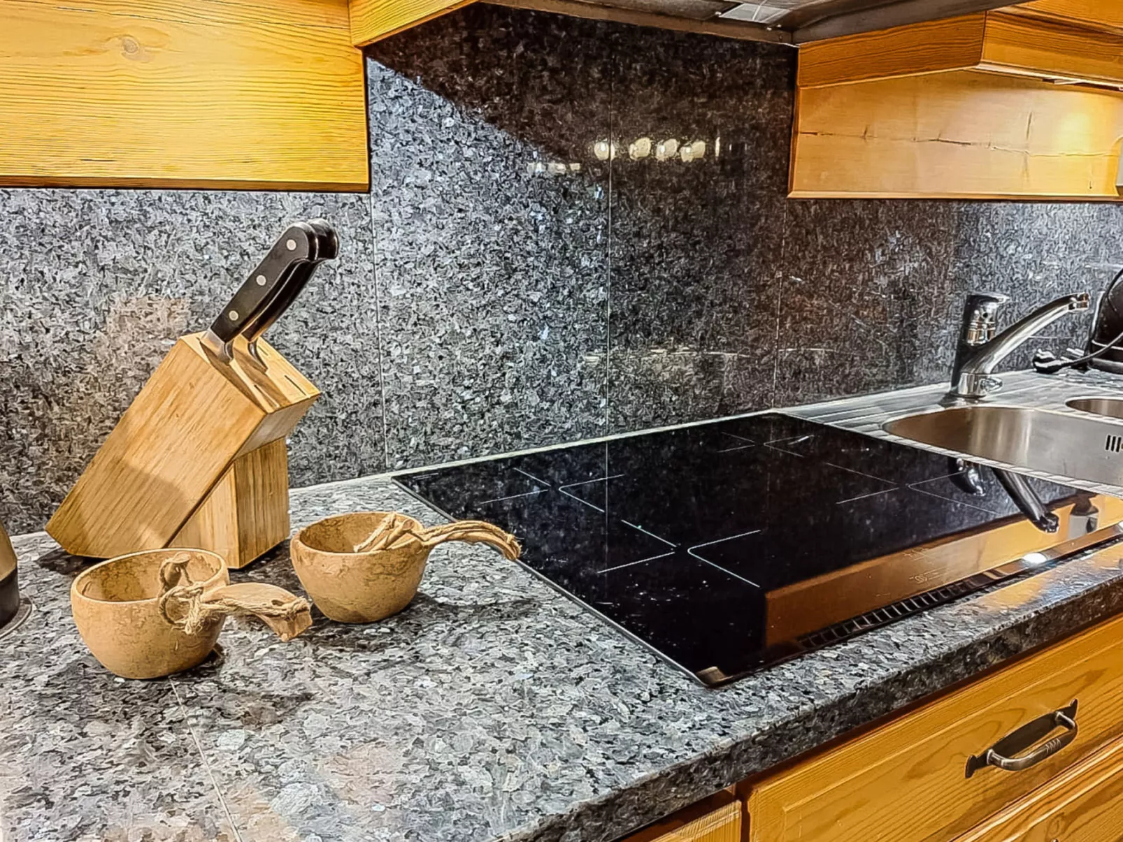 Kulta-vuosseli a-Binnen