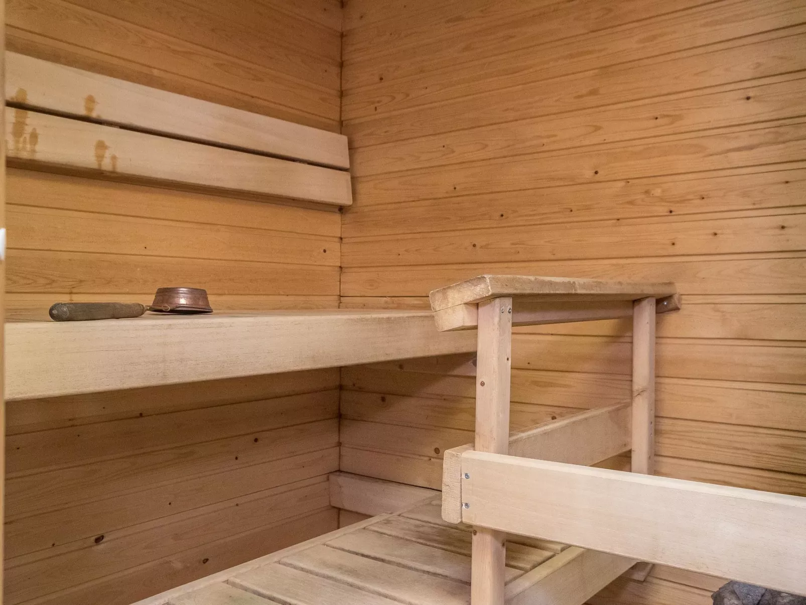 Ukonpuoti b13 kerrostalo-Binnen