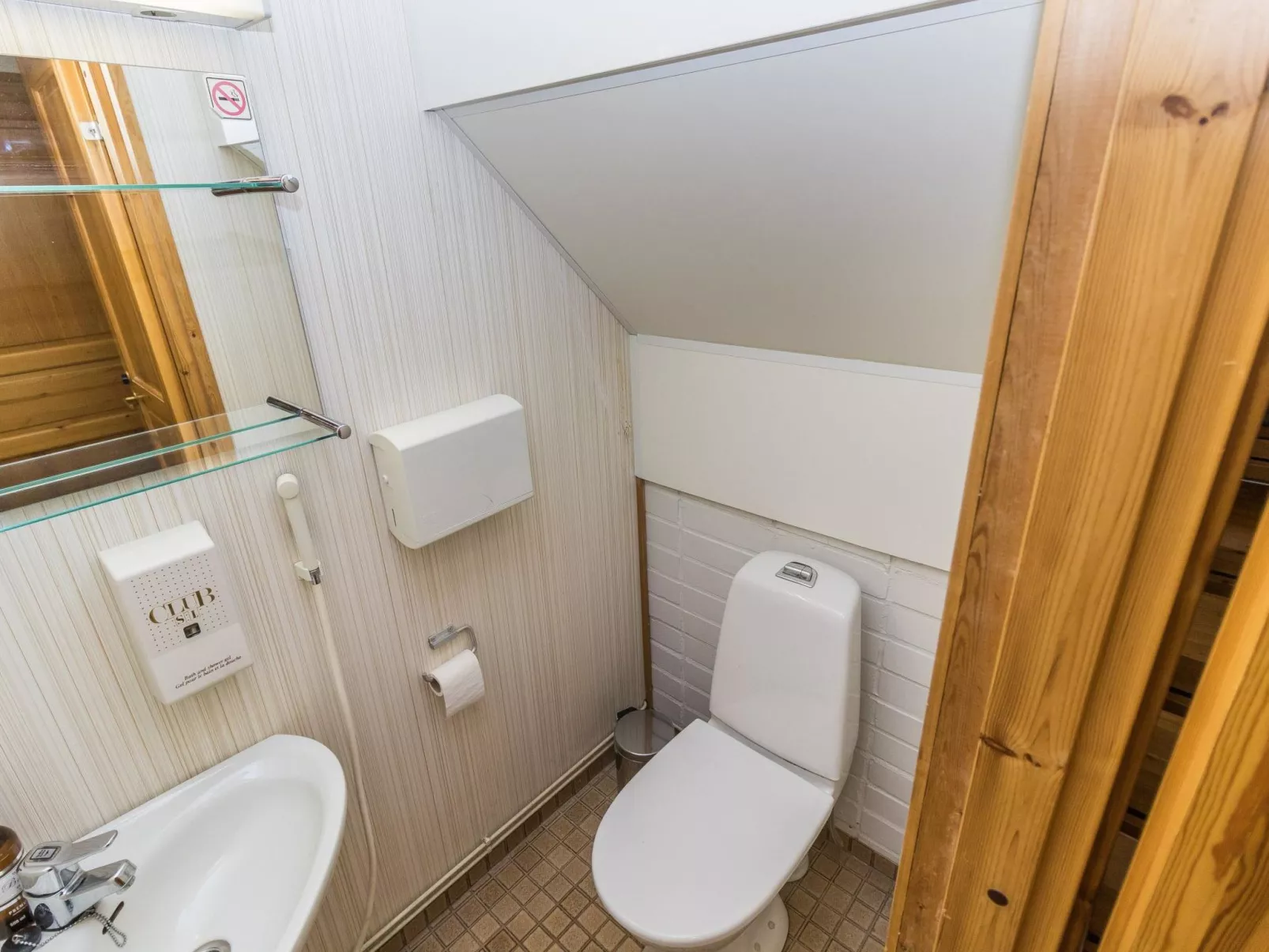 Teerenpesue f 46-Binnen