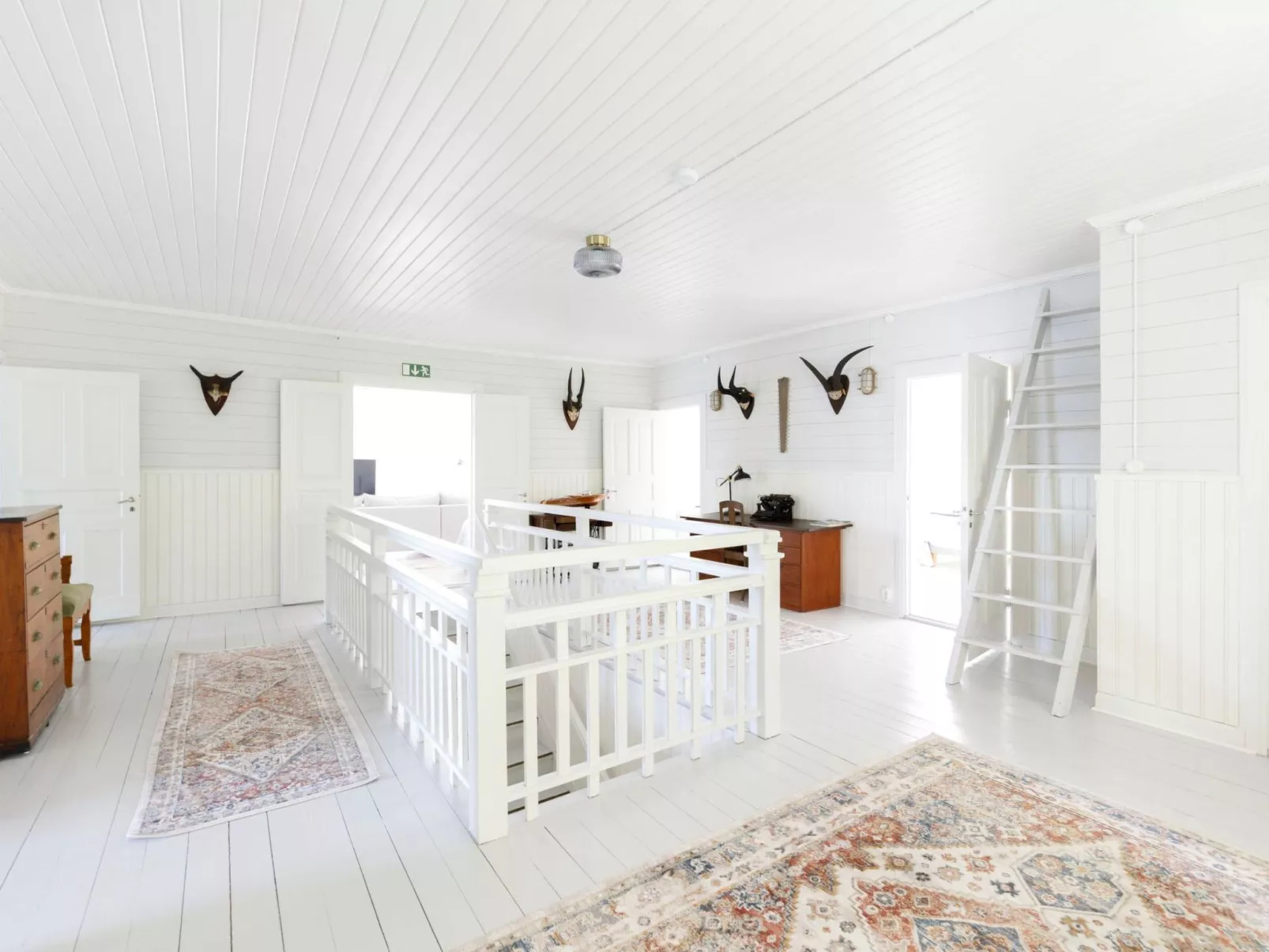 Kapteenin huvilat-Binnen