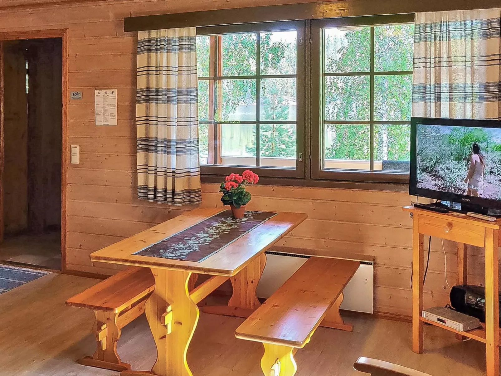 Aamunsarastus-Binnen