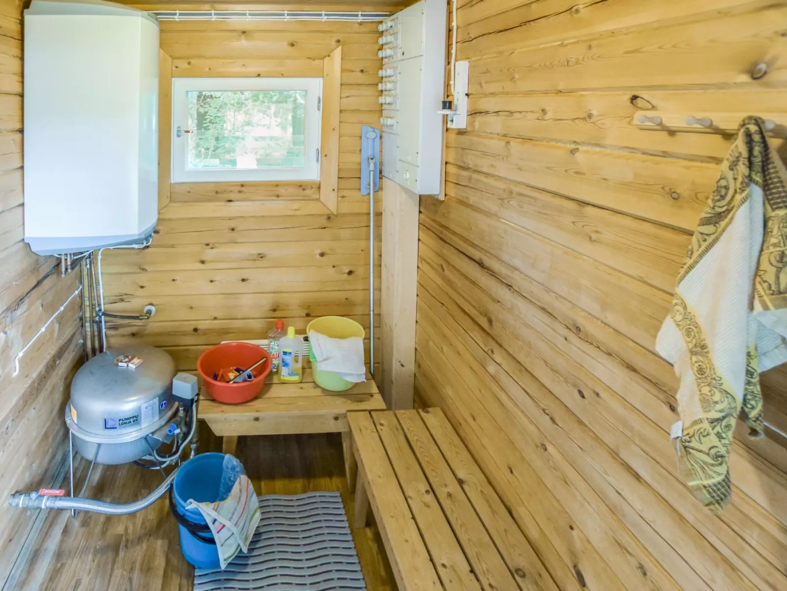 Sieralahden lomakylä, mökki 1-Binnen