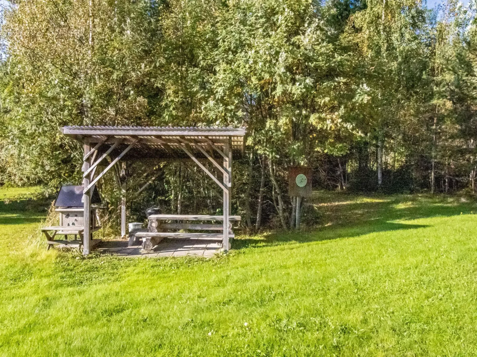 Rinnepelto lomamökit-Binnen