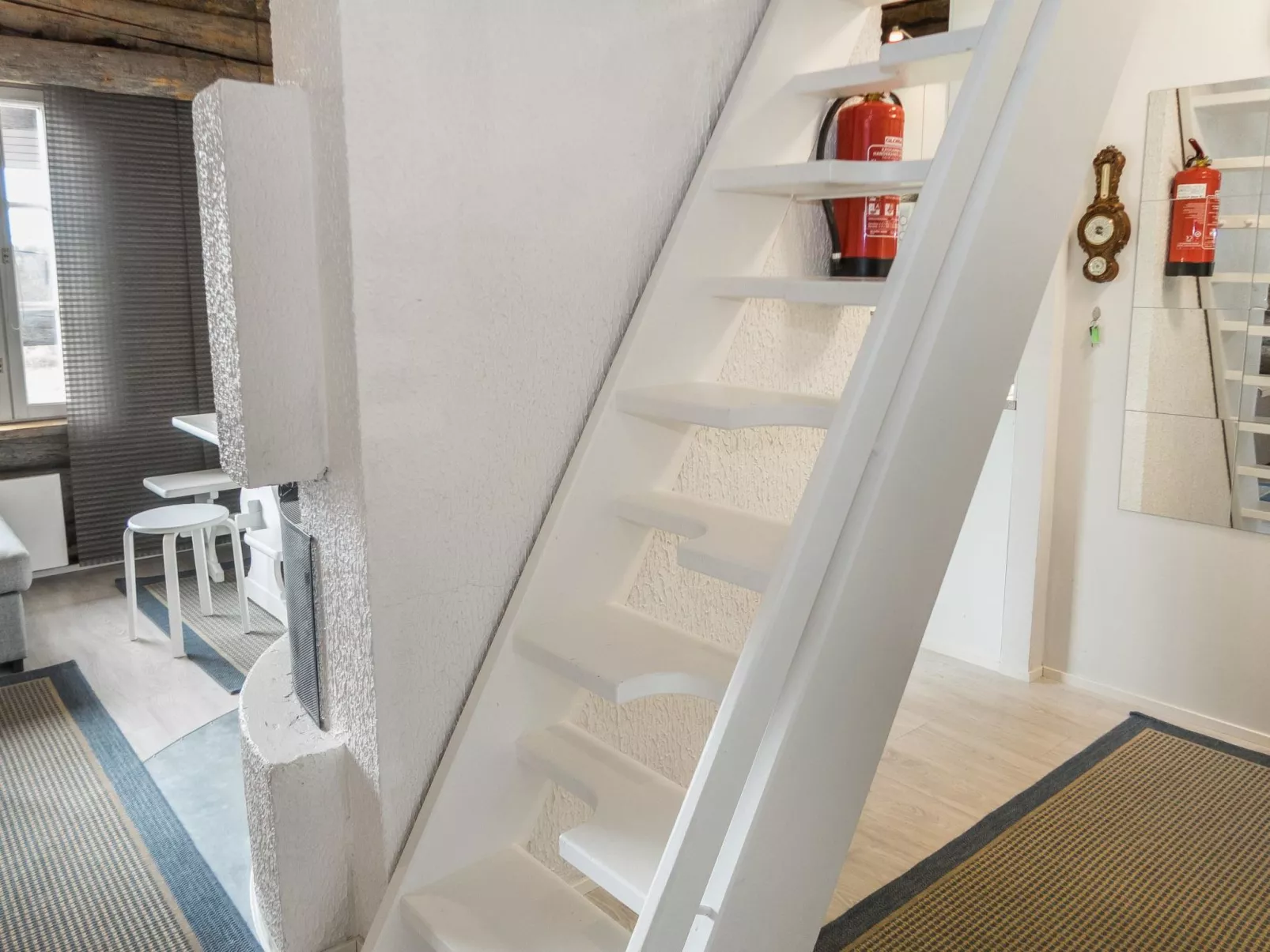 Revonaapa b13-Binnen