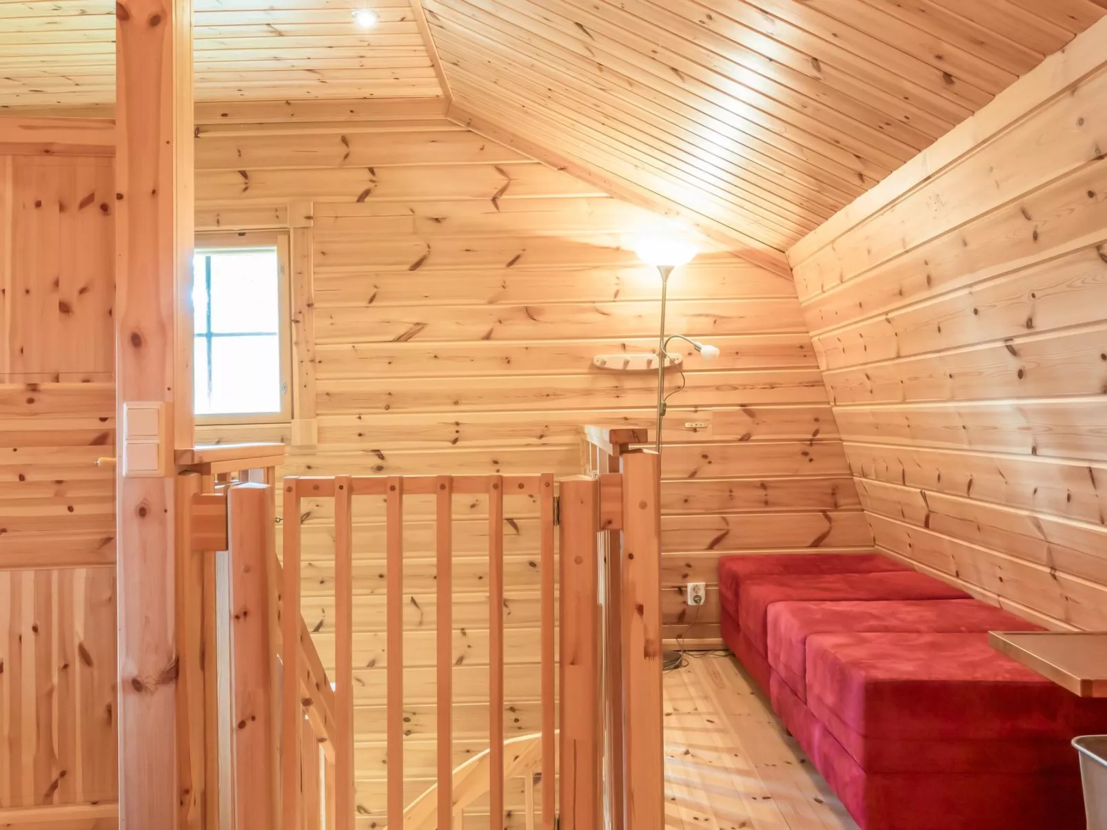 Kuerkartano 2/sulo-Binnen