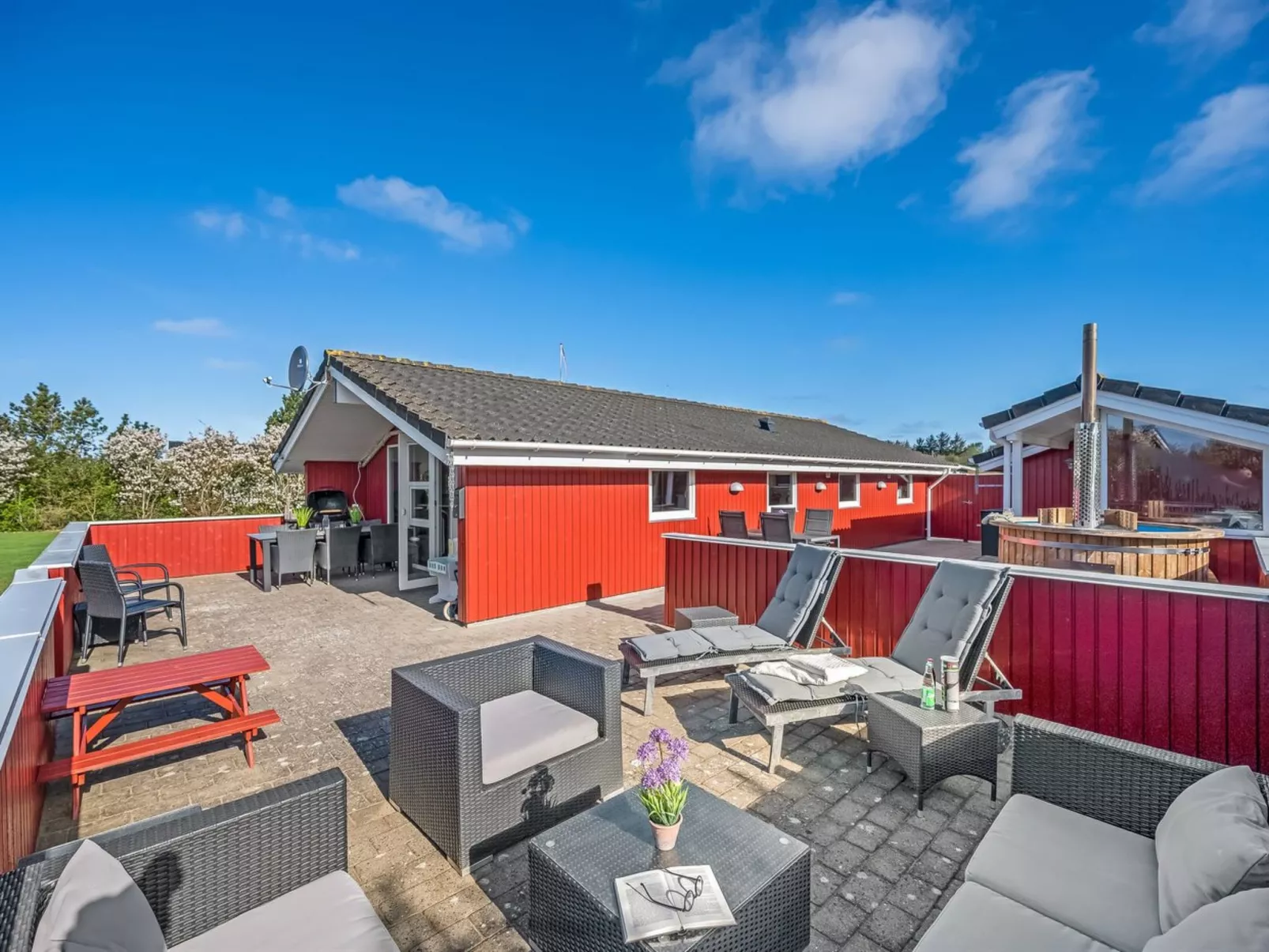 "Seba" - 1km to the fjord-Buiten