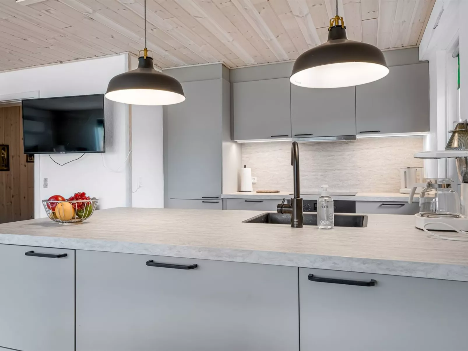 "Johan" -  from the sea-Binnen