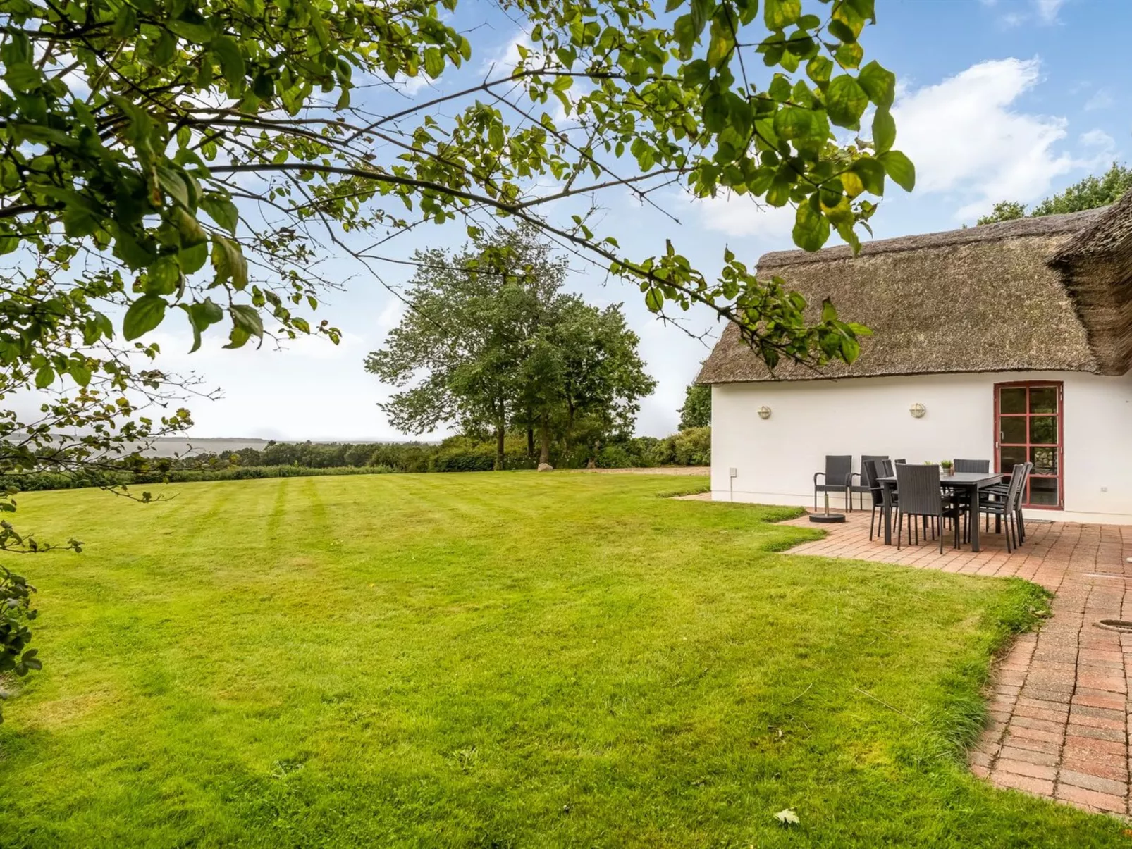 "Åsta" - 400m to the fjord-Buiten