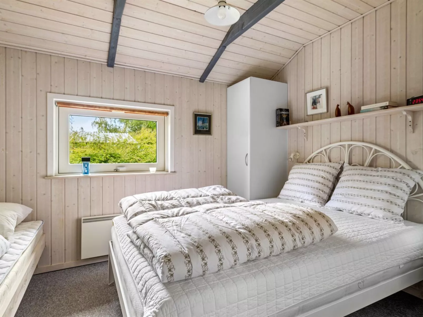 "Hennrik" - 240m from the sea-Binnen