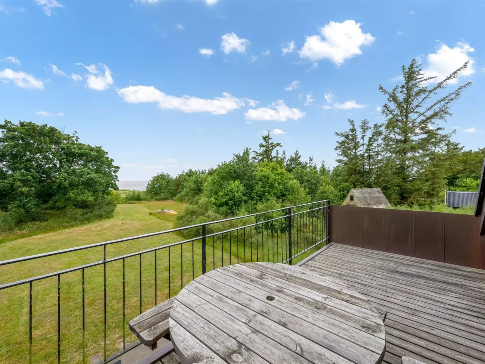 "Gadde" - 100m to the fjord-Buiten