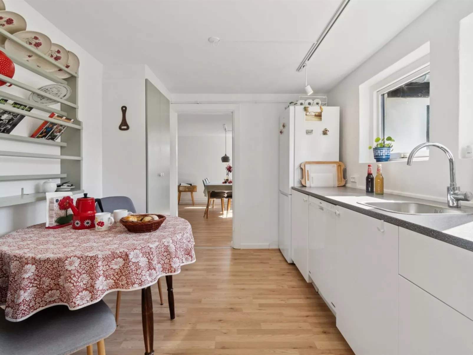 "Keld" - 350m from the sea-Binnen