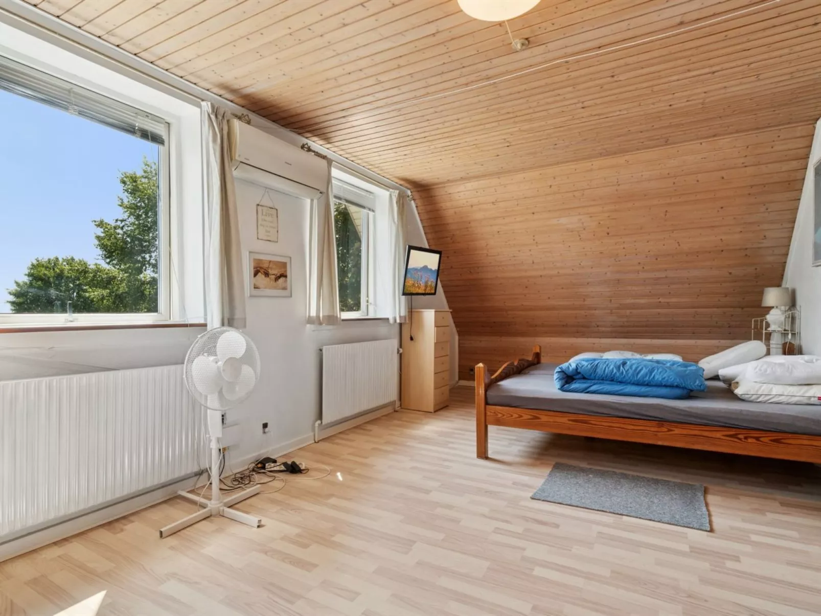 "Lacey" - 4km from the sea-Binnen