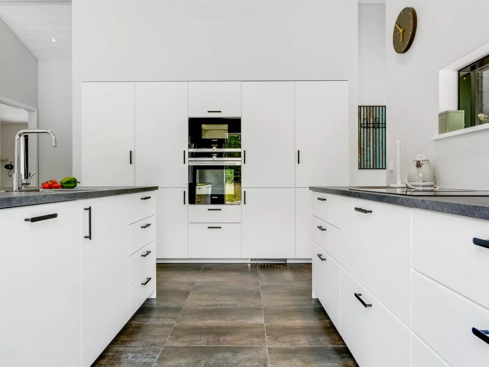 "Sighvat" - 300m from the sea-Binnen