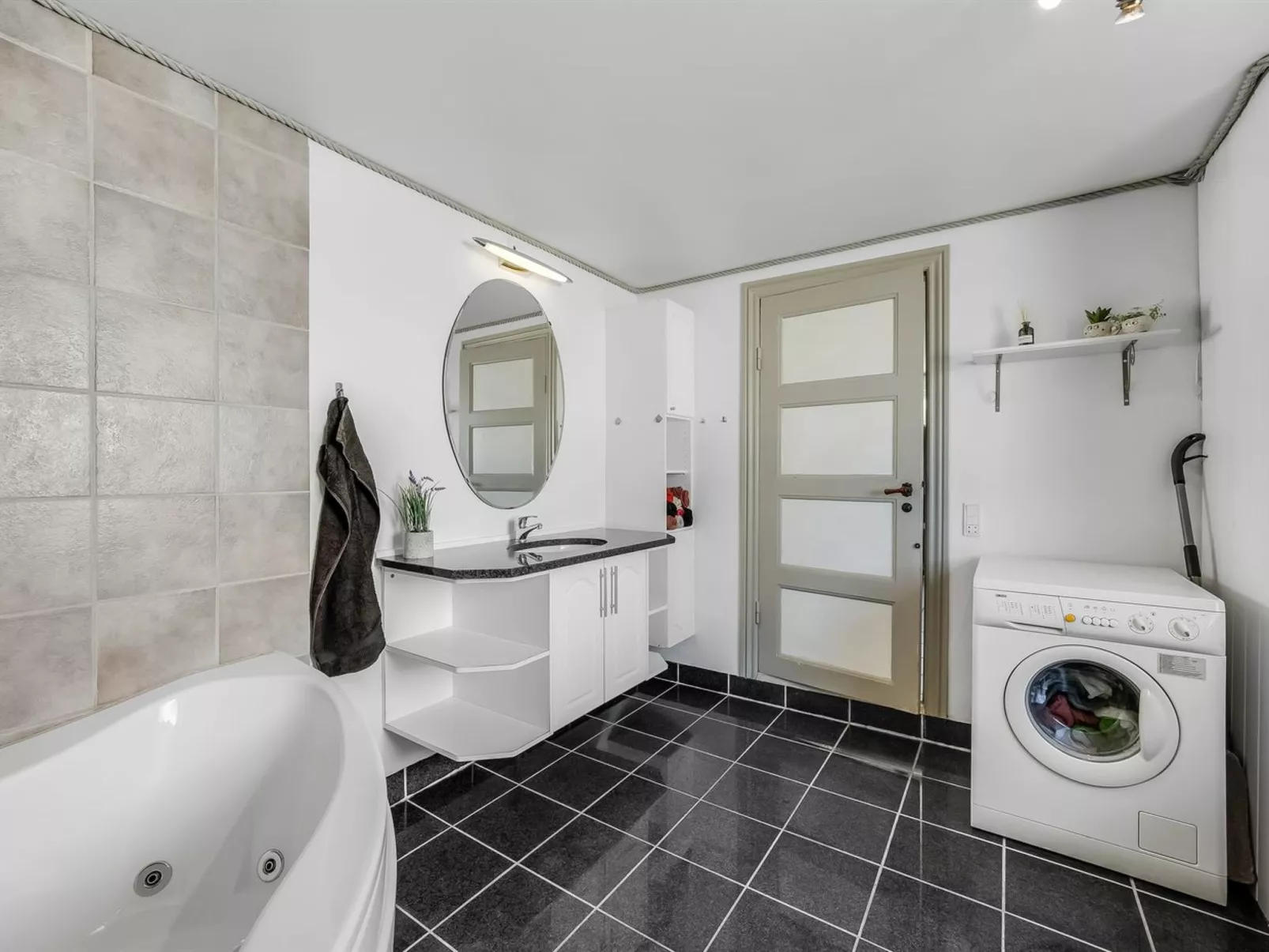 "Paale" - 208m from the sea-Binnen