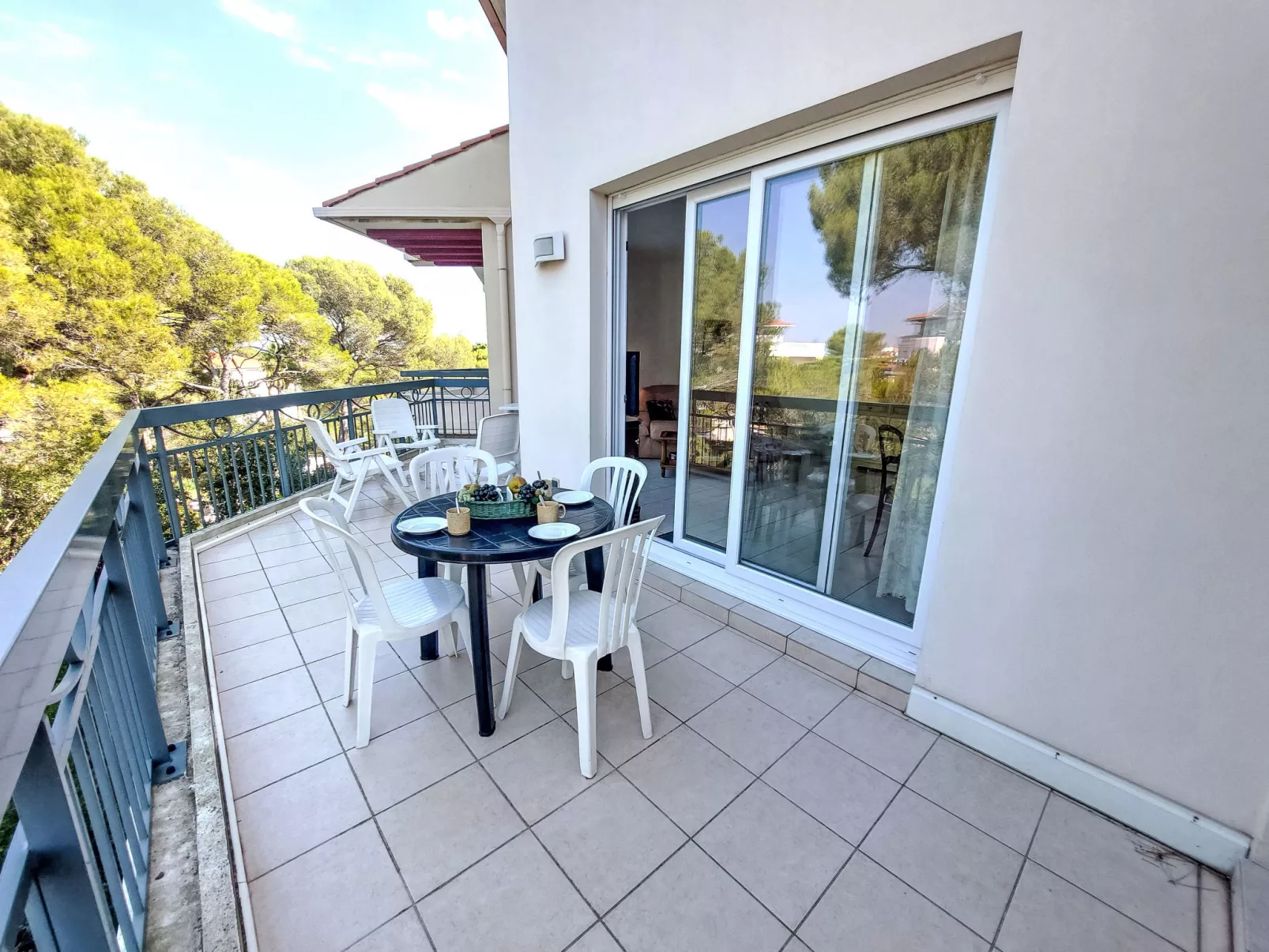 Le Grand Parc-Buiten