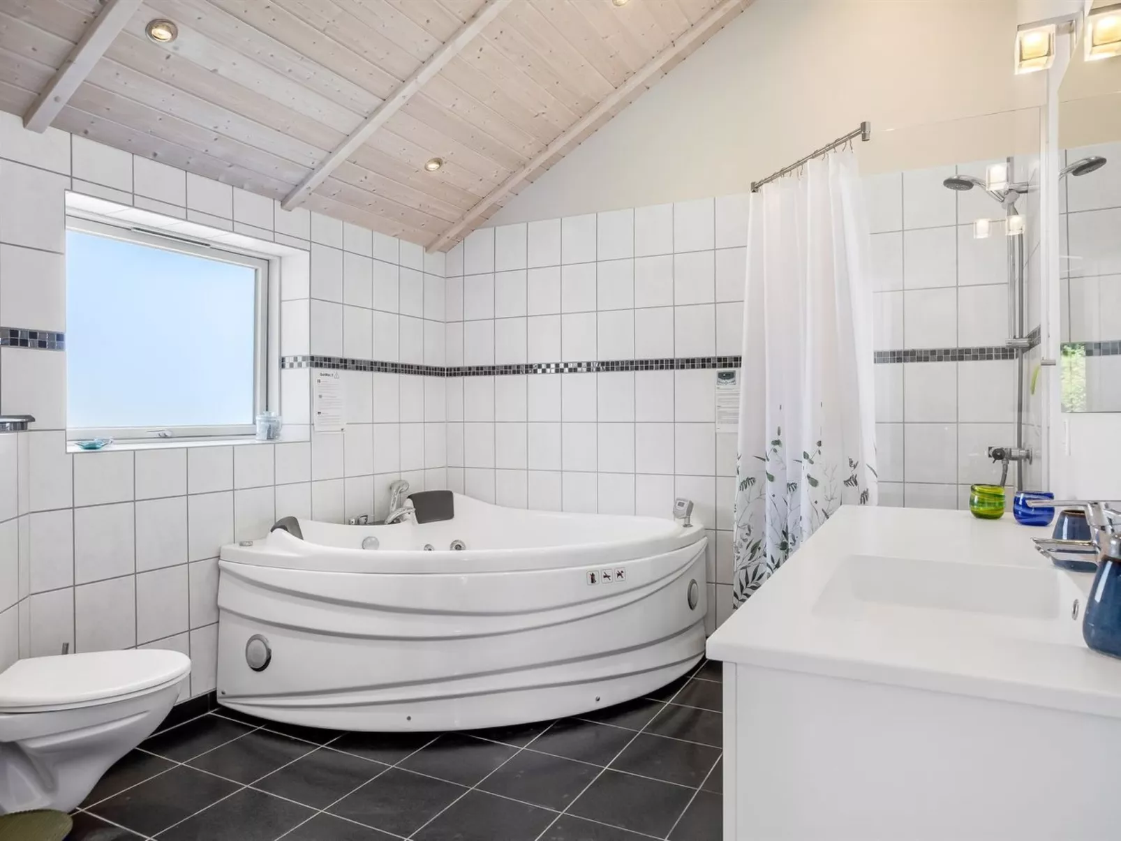 "Rosamunde" - 700m from the sea-Binnen