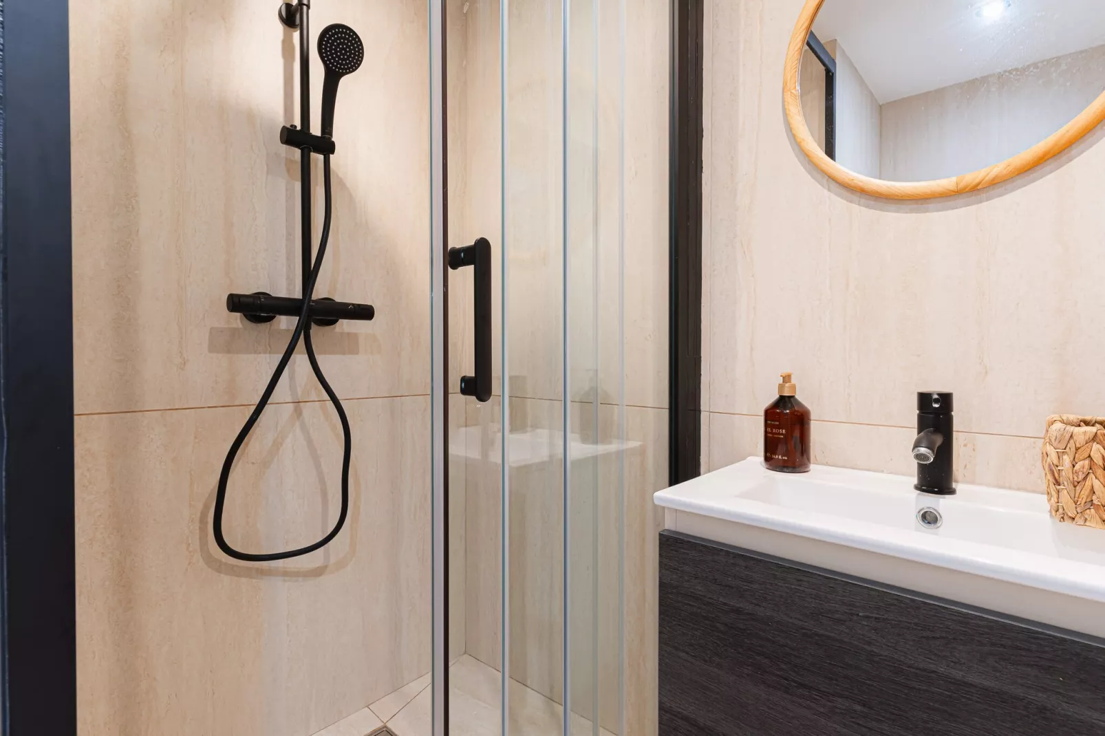 DEAUVILLE DJEBALI-Niet-getagd