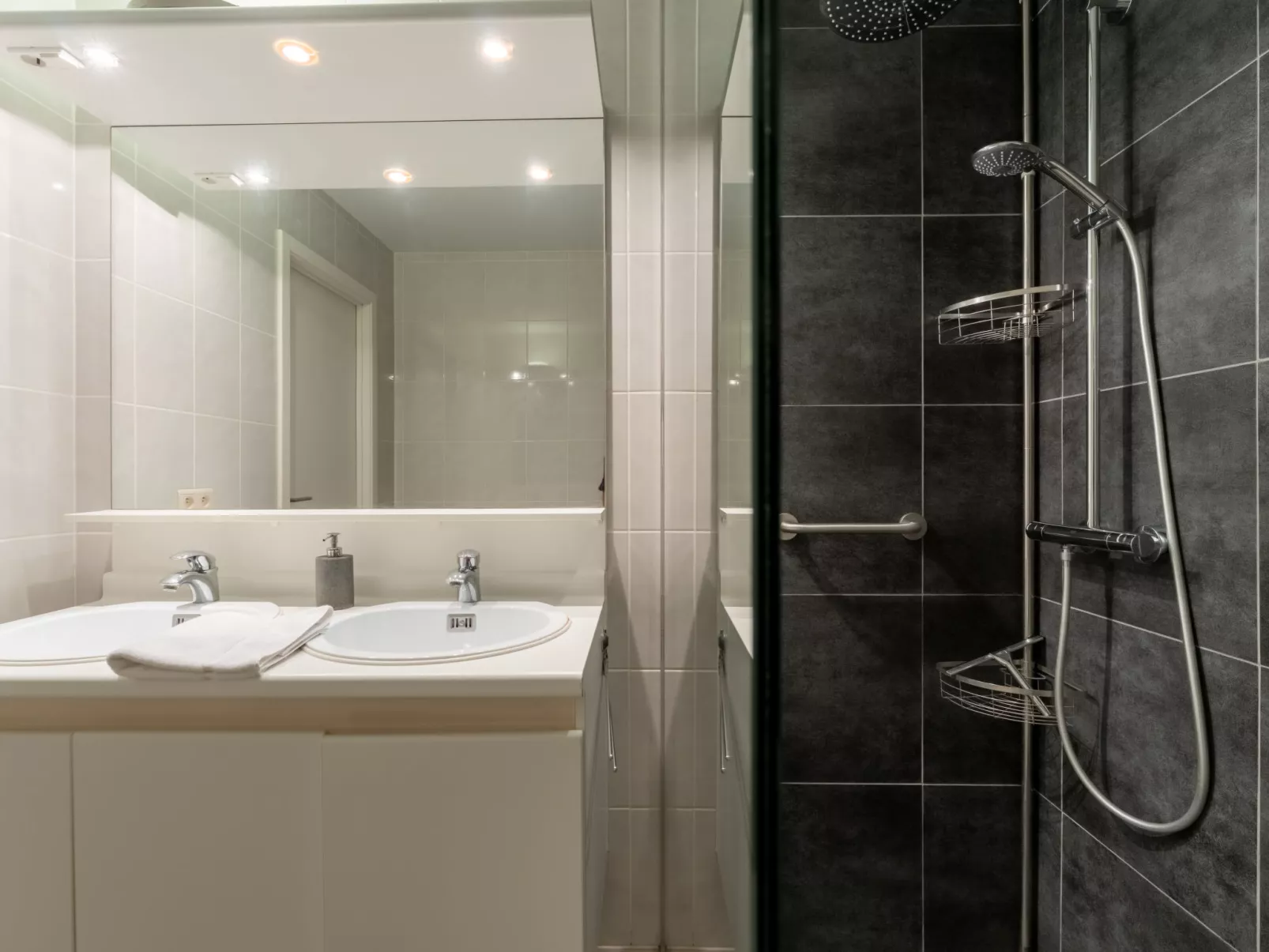 Zandloper III with terrace-Binnen