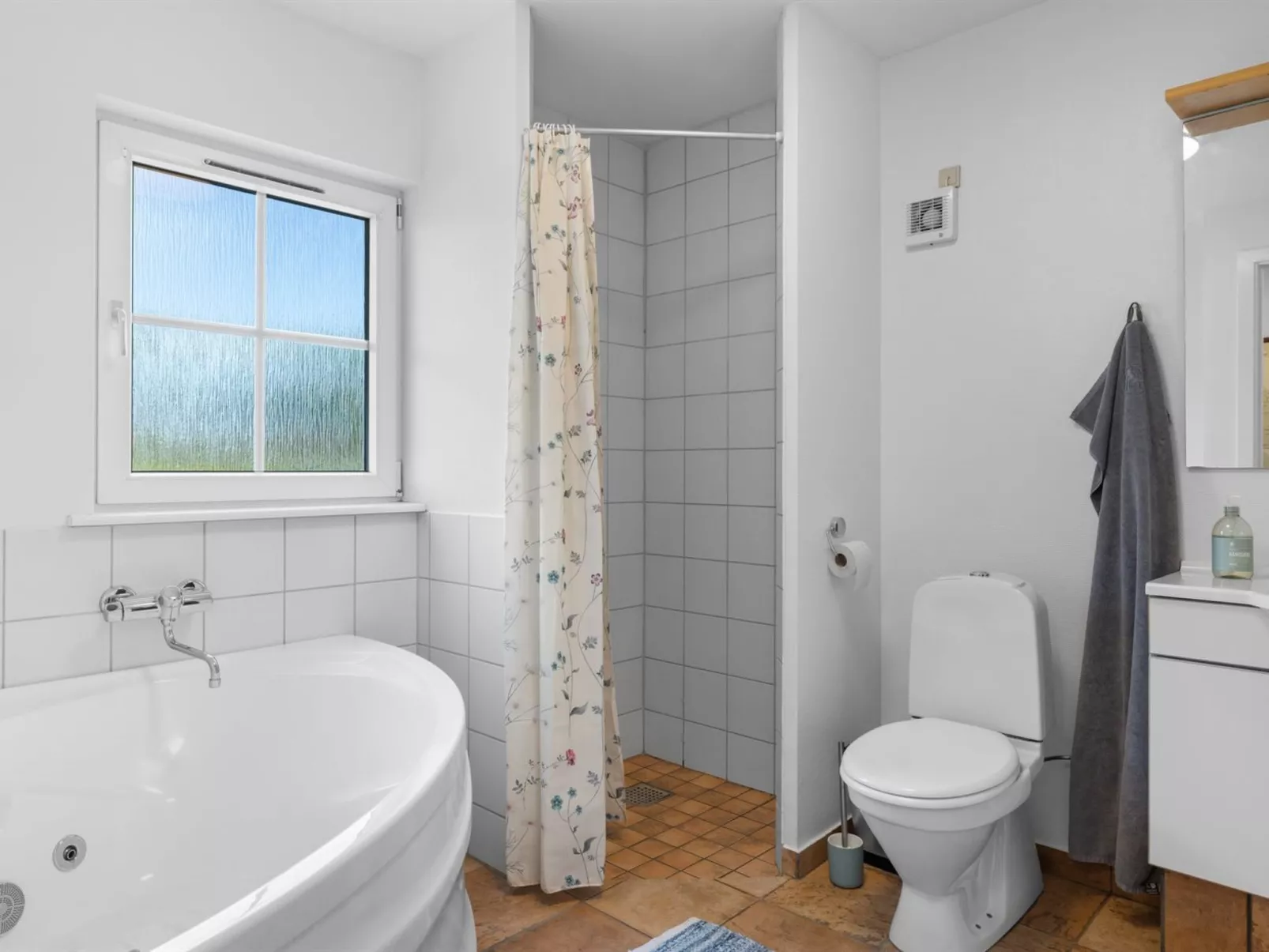 "Dior" - 300m from the sea-Binnen