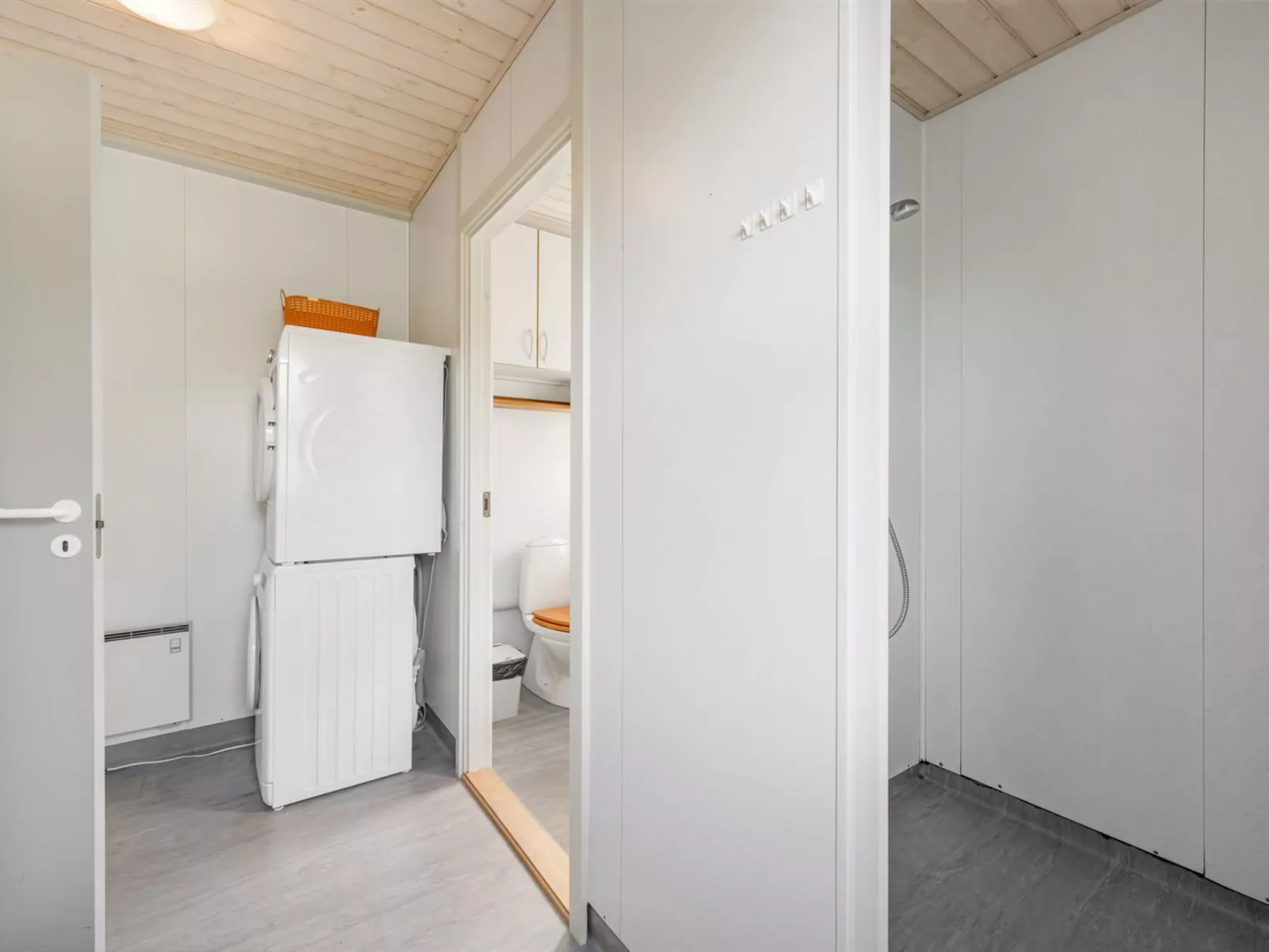 "Anja" - 550m to the fjord-Binnen