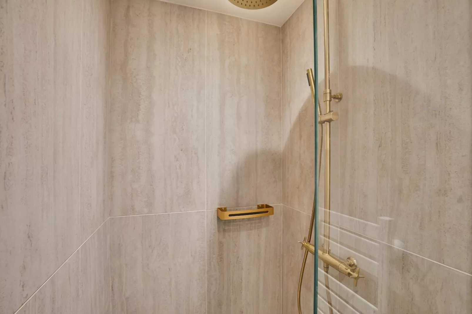 BELLEVILLE 1 NEW-Niet-getagd