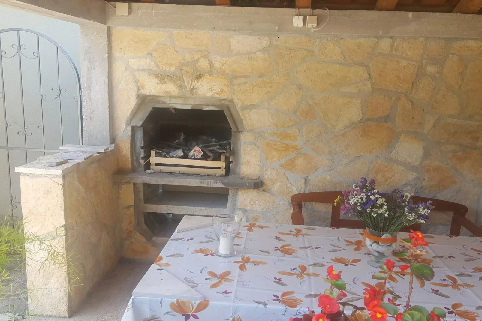 Apartments Ivan Supetar - Two Bedroom Apartment with Terrace no1-Buitenlucht