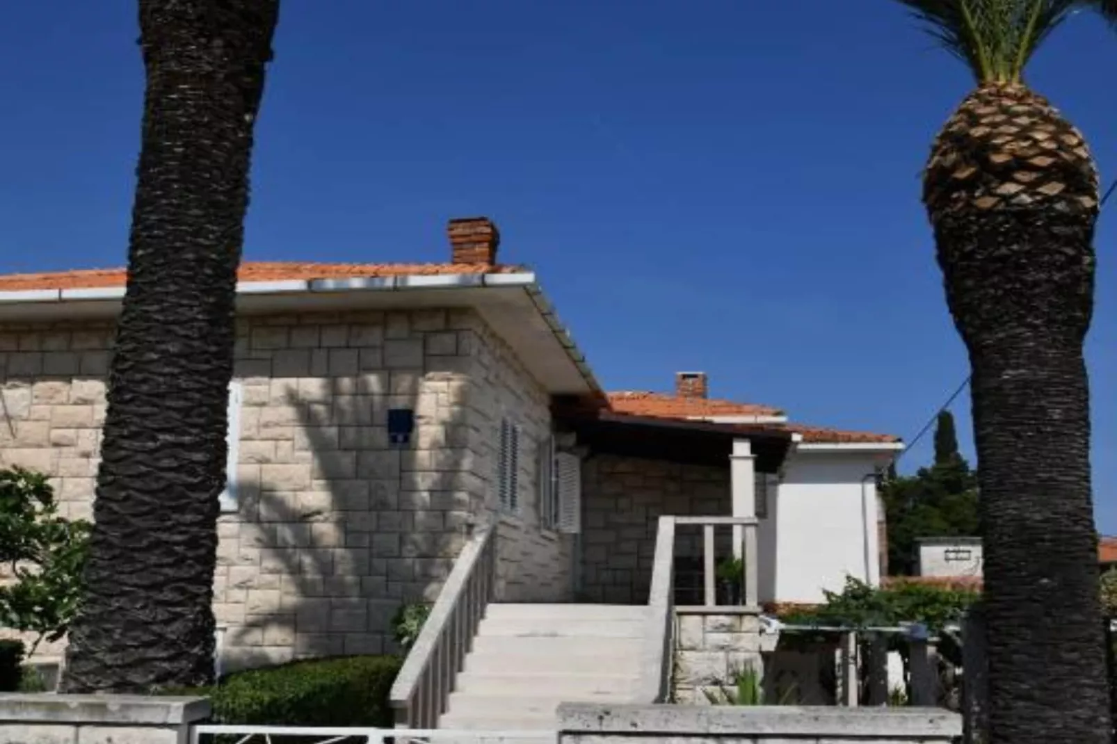 One Bedroom Apartment with Terrace and Garden View-Buitenlucht