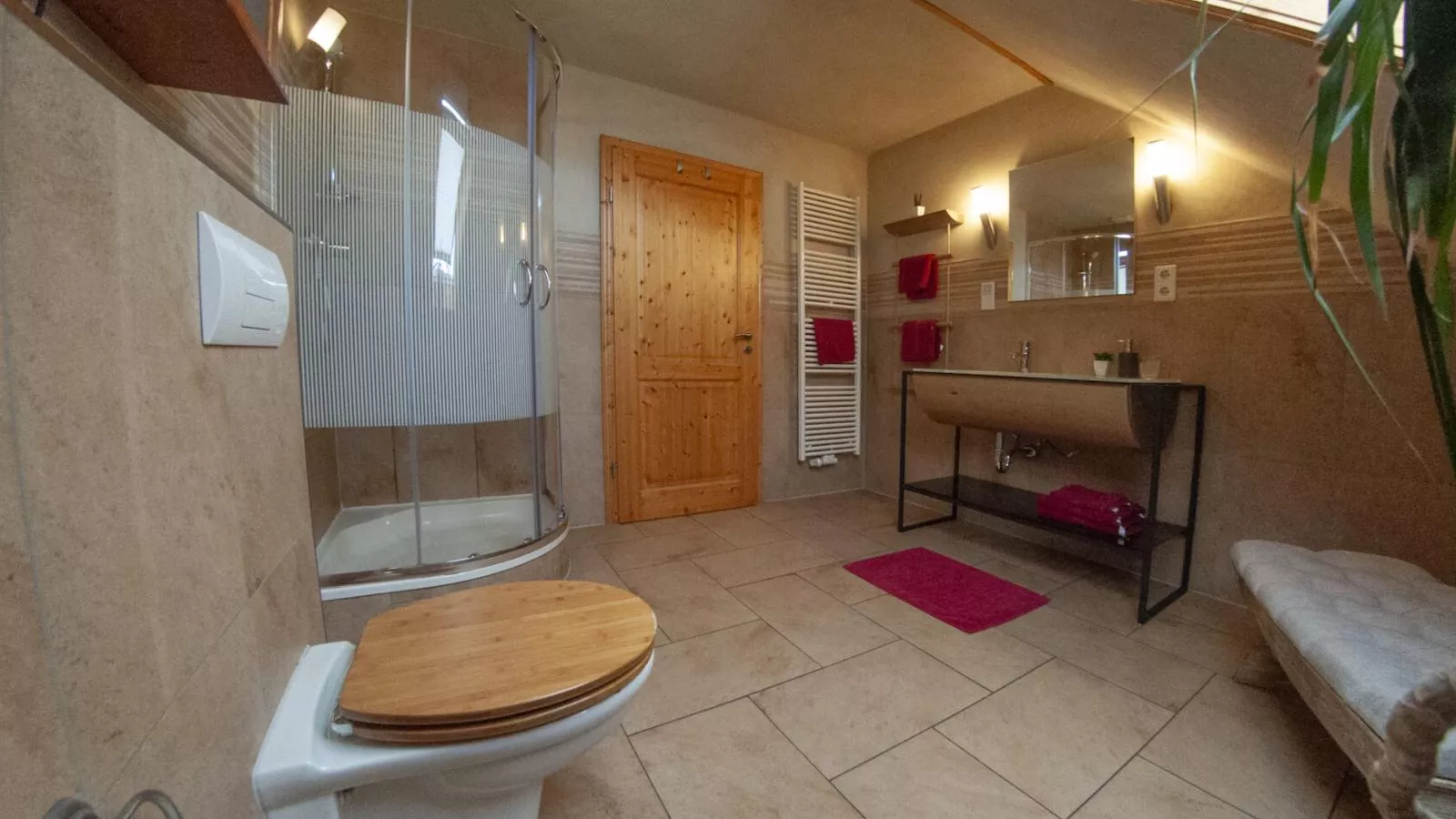 Naturstammhaus-Badkamer