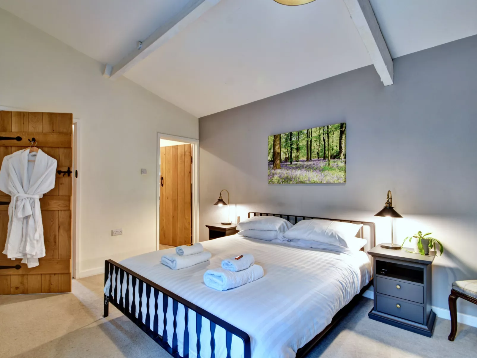 Stable Cottage-Binnen