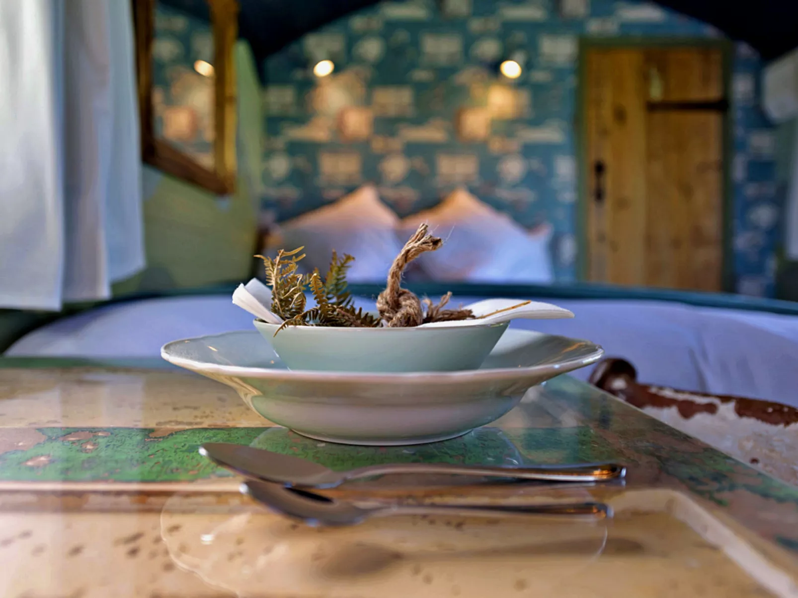 'Angharad' Poachers Hut-Binnen