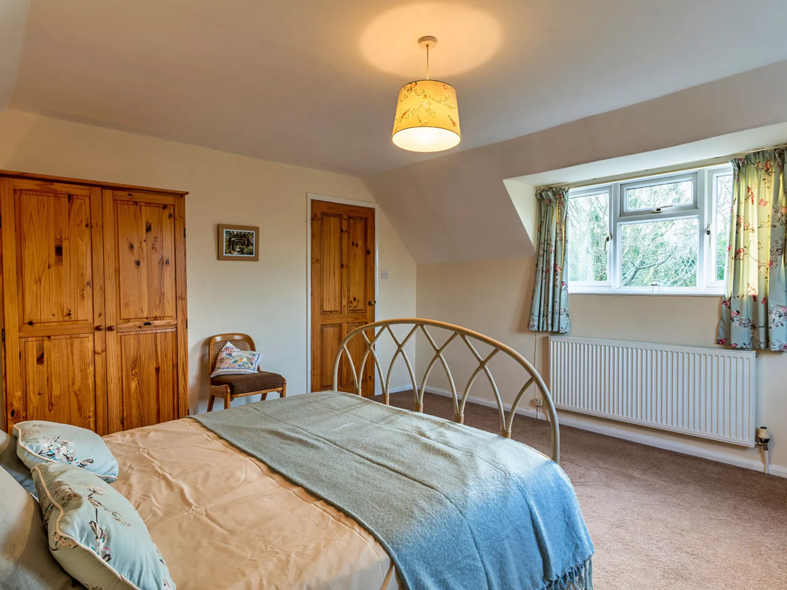 Glebe Cottage-Binnen