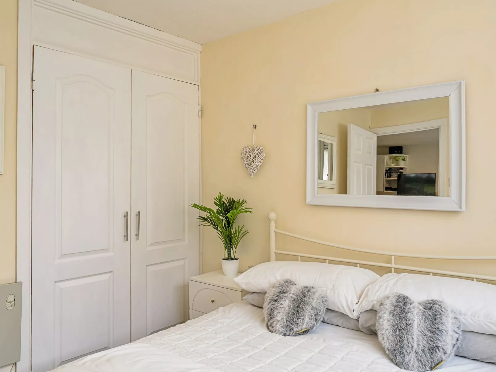 Lanteglos Villa-Binnen