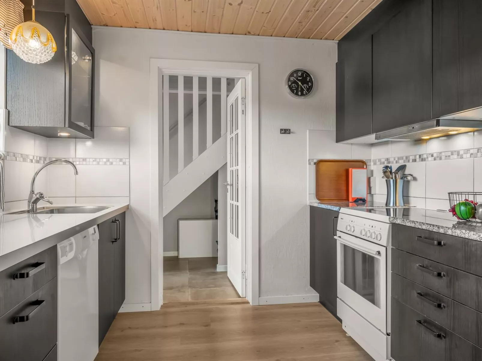 "Missa" - 2km to the fjord-Binnen