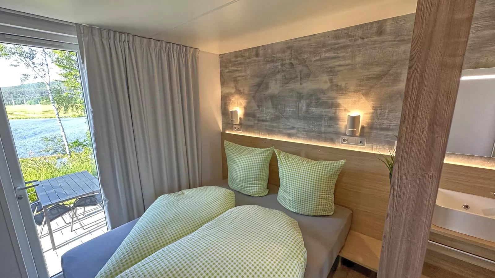 Feriendorf Seeblick - Tiny Chalet Nr 3-Slaapkamer