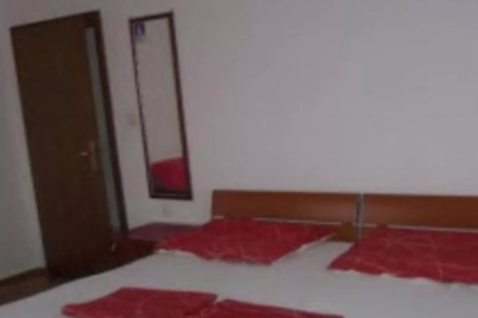 Three-Bedroom Apartment-Slaapkamer