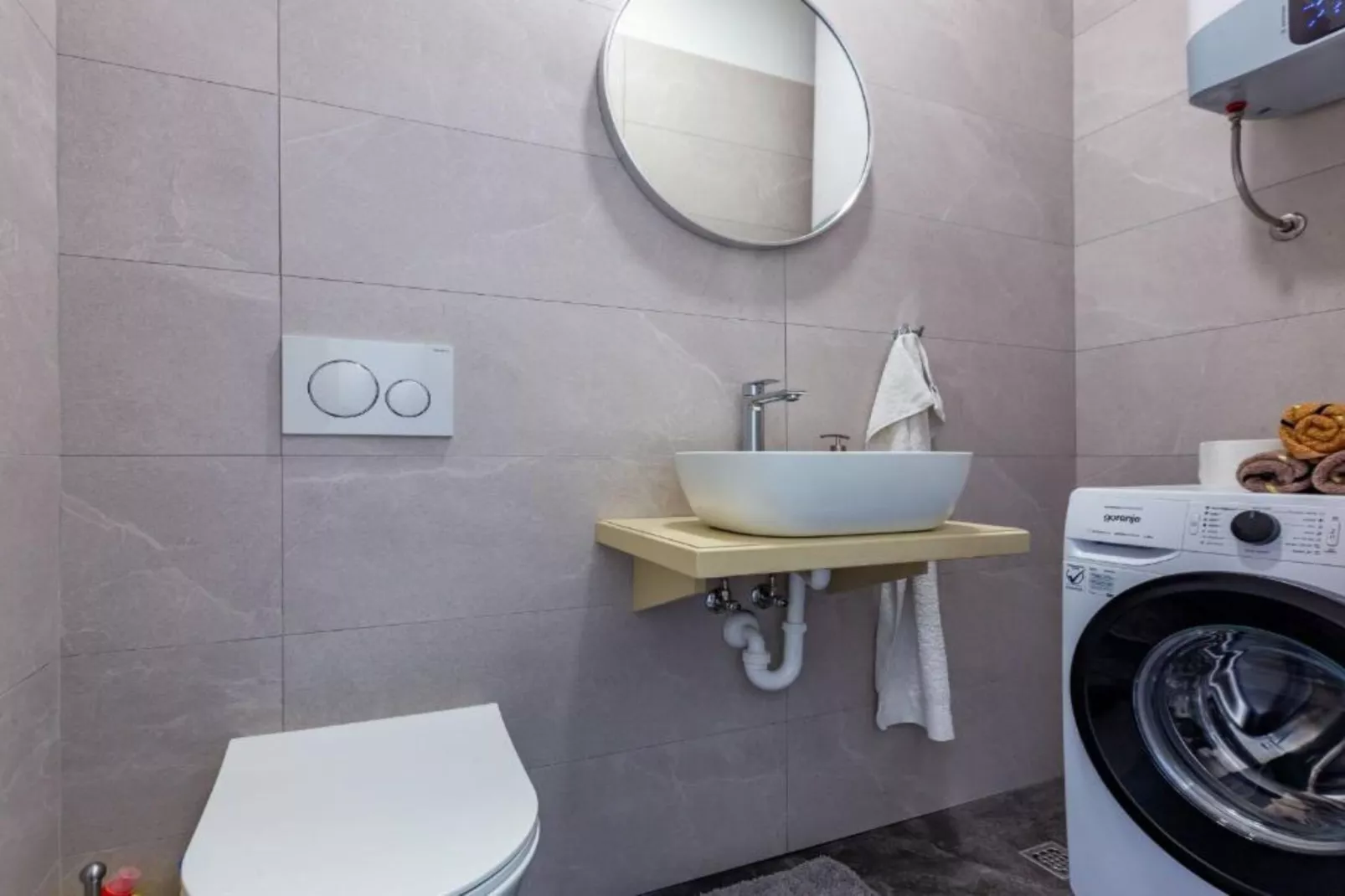 Peaceful Murvica Villa Pool, Garden, and Modern Comfort - Two Bedroom Holiday Home with Private Pool-Badkamer