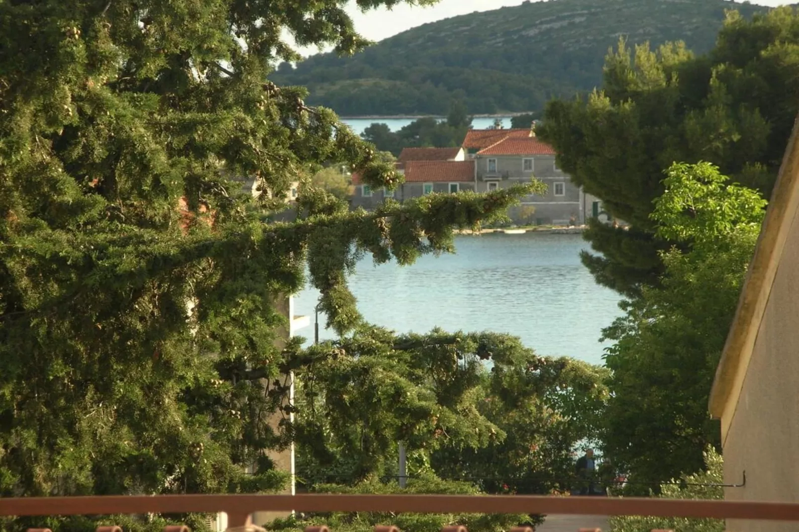 Apartment with Terrace and Sea View Brodarica - Two Bedroom Apartment with Sea View-Uitzicht