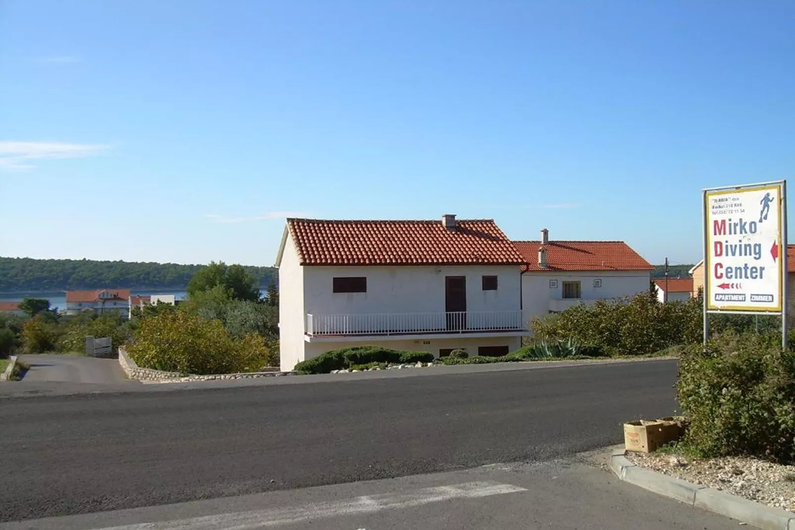 Rab Diving Mirko - One Bedroom Apartment with Sea View (4) - Buitenlucht