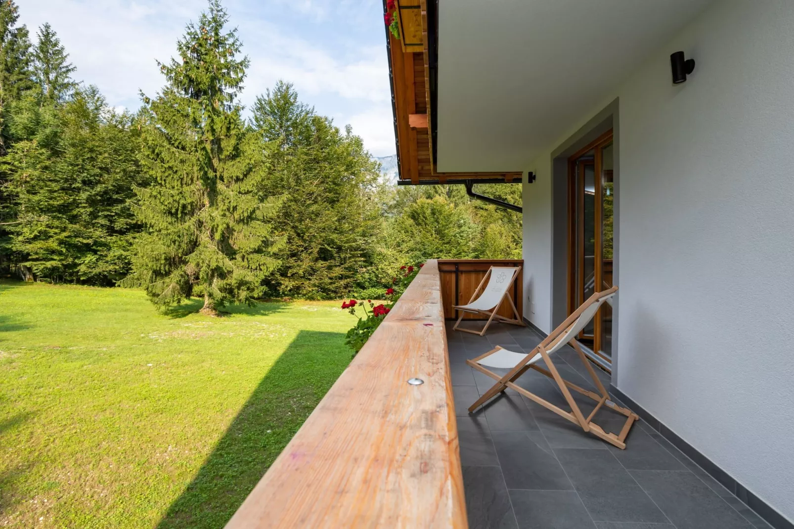 The Woodland Nook Apartments Bohinj - Classic Two Bedroom Apartment with Balcony (owner C)-Buitenlucht