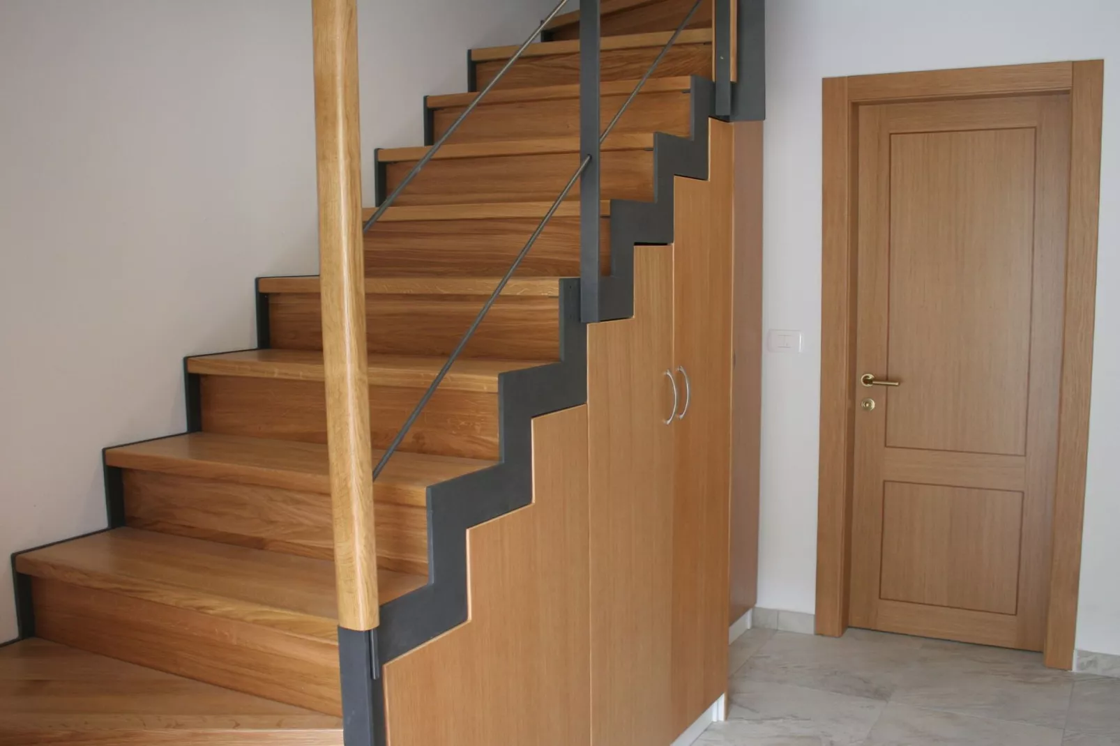 Riverside Rustic Ridge Apartments with Balcony - Three Bedroom Apartment with Balcony-Trap