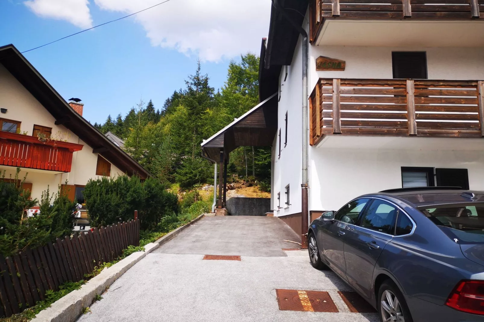 Kranjska Gora Comfortable Apartment with Balcony and Mountain View - Two Bedroom Apartment with Balcony