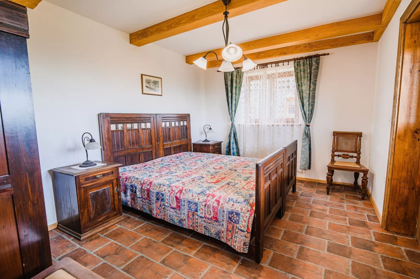 Hidden Authentic Haven Apartments - Two Bedroom Apartment with Balcony-Slaapkamer