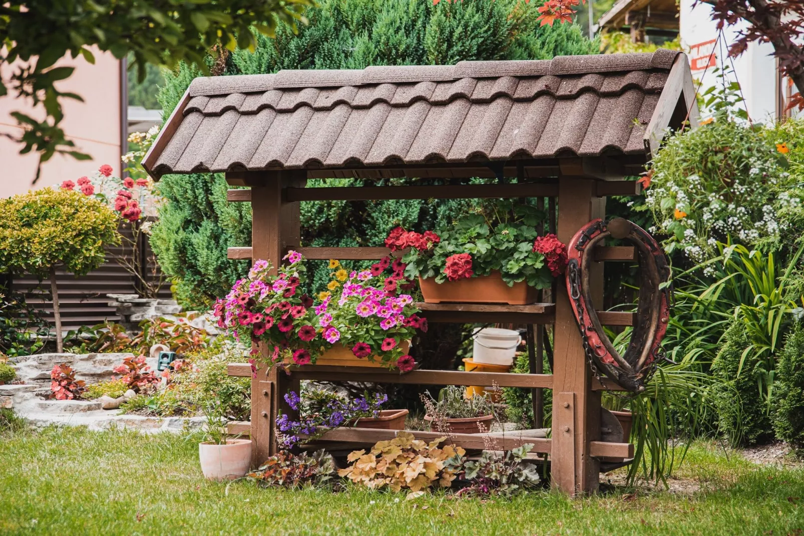 Enchanting Rural Apartment with Terrace - Studio Apartment with Terrace-Tuinen zomer